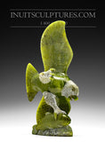 Aigle vert pomme 9" avec poisson par Pitseolak Qimirpik